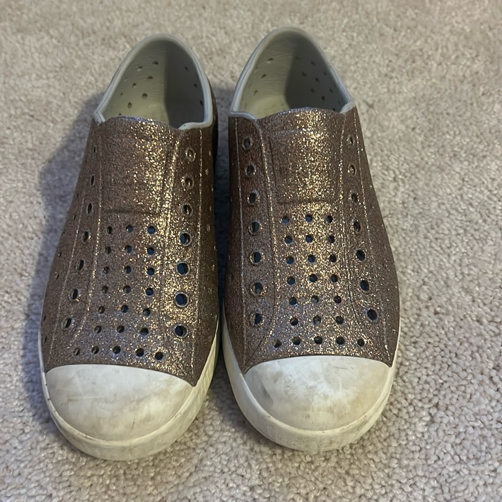Natives shoes gold